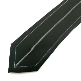 Pánská kravata černá s proužkem (J142)