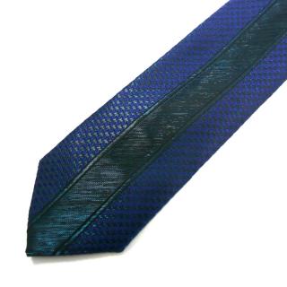 Pánská kravata tmavě modrá s proužkem (J130)