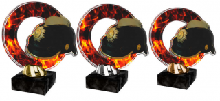 Barevná akrylátová trofej s hasičskou helmou a ohněm Výška: 12 cm