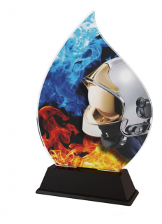Barevná akrylátová trofej s hasičskou helmou Výška: 17,5cm