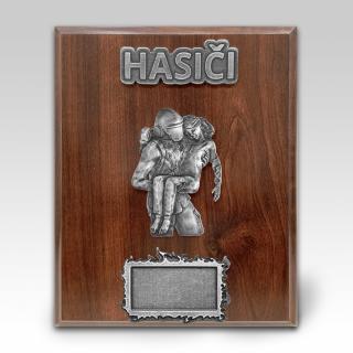 Dřevěná plaketa hasič zachraňuje dítě 25x20cm Barva motivu: Starostříbro