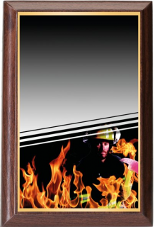 Dřevěná plaketa s ohněm a hasičem, možnost vlastního nápisu Výška: 10cm