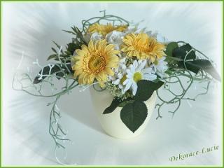 Květináč žluté gerbery