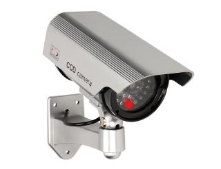 AK 1208 - reálná maketa venkovní bezpečnostní kamery, falešné IR LED, napájení 2x bat. AA Barva: Stříbrná