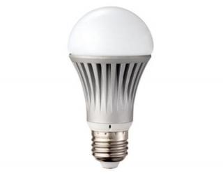 LED A60-5,5W ceramic - úsporná 5,5W LED žárovka s klasickým závitem E27, prostorový svit 160°, 490lm Barva: Bílá studená