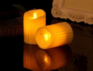 LED svíčka plamínek 70mm, bateriová, imitace plamene a stékajícího vosku Barva: Béžová