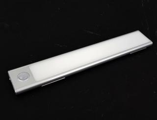 LED Underlight 4457 - LED lineární dobíjecí bateriové svítidlo s pohybovým čidlem, délka 230, 405 a 605mm Provedení: 230mm