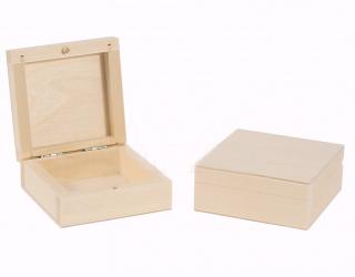 Dřevěná krabička na šperky  (6,8cm x 6,4cm x 4cm)