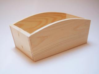 Dřevěná krabička - zásobník - OBLÝ OKRAJ S VÝŘEZEM SRDCE
