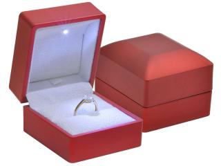 Luxusní dárková krabička na prsten s LED osvětlením červená KZ-3/A7