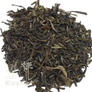 Zelený čaj Yunnan green leaf Hmotnost: 100 g