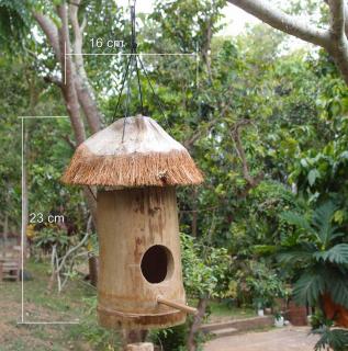 Závěsná budka z Bali, bambusová, 23 cm