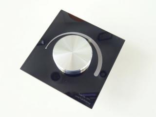 dimLED OV DUPLEX 1K nástěný ovladač stmívač pro LED osvětlení bílý/černý Barva produktu: Černá