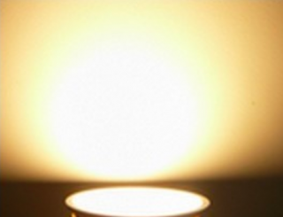 Stmívatelná LED žárovka IQ-LEDDIM 7W patice GU10 bodová 110° Barva světla: Teplá bílá