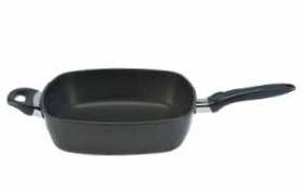 pánev 26x26x8   SKK Diamond 3000 plus non-stick (8 cm hluboká ucho ručka 2,65 kg )