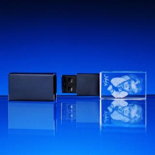 2D Laserovaná fotografie do skla - USB Flash disk 8GB 60x18x10 mm (101) (Včetně laseru a grafické přípravy)