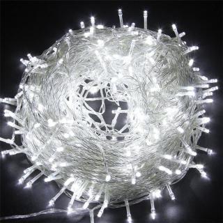 LED Vánoční osvětlení venkovní i vnitřní –50 m, 500 LED studená bílá, bílý kabel