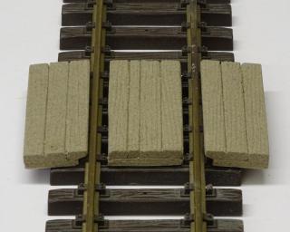 Kolejový přechod dřevěný G - Miniaturbeton (Zahradní železnice)