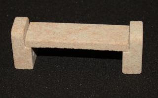 Lavička pískovcová G - Miniaturbeton (Zahradní železnice)