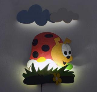 Dětská LED lampička na zeď - Beruška (Dětská LED lampička na zeď)