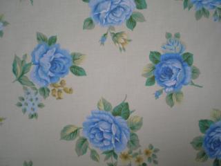 9 metrů - Modré růže s poupaty   (originální závěs nebo polštářové povlaky a ubrusy)