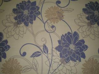 Elegantní textilie s květy   CA14 (pevný materiál na závěs v modrém dekoru)