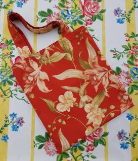 Květy a ptáčci na červené (originální nákupní taška)