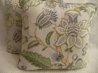 Originální polštář "Roztodivné květy v modré"  OP76 (netradiční dekorativní polštář)