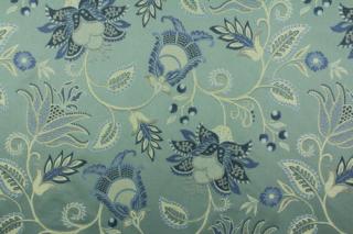 Roztodivné modrozlaté květy na bleděmodré  CA163 (pevná textilie na čalounění i reprezentativní závěs)