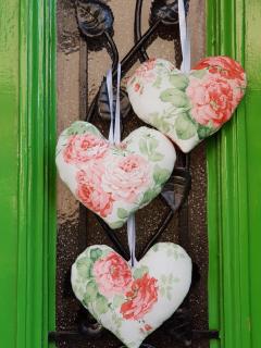 Srdce   "Letní květy" (velké dekorativní srdce na okenní/dveřní kliku, nábytkové kování)
