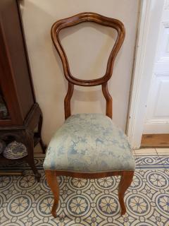 Starožitná solitérní židle (restaurována a nově čalouněna)