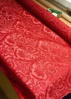 Tkaný damaškový vzor v červené  CA332 (na čalounění ušáku, křesla, vysokých židlí)