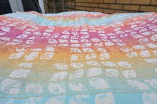 Yaro Ring Sling Petals Ultra Bonbon Rainbow Linen