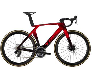 Silniční kolo TREK Madone SLR 9 eTap Gen 7 Metallic Red Smoke to Red Carbon Smoke Velikost: 56