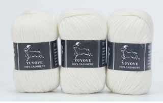 Příze 100% kašmír Yuyoye 4-fach, 3x50 g Barva: White 3ks