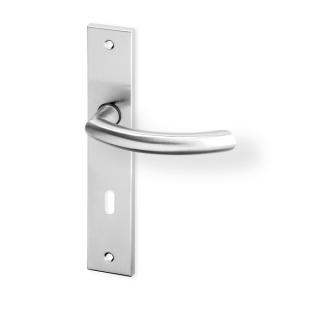Dveřní kování GINA HR ECO nerez (Dveřní kování GINA HR ECO nerez  se štítem s roztečí 72 nebo 90 mm, vhodná pro interiér, pro dozický (obyčejný), cylindrický (fab) zámek, nebo s uzamykací páčkou na WC.)