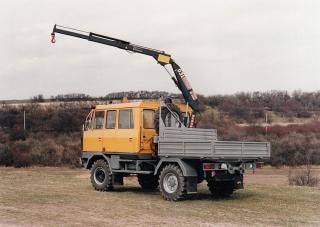 Roudnické strojírny a slévárny a.s. ROSS - podniková reklamní fotografie - 18*12 cm - typ vozidla viz fotografie - cca 1993 - hydraulická ruka