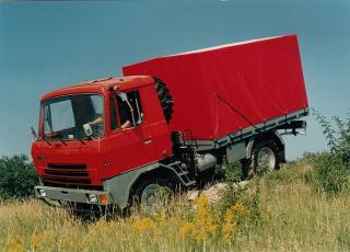 Roudnické strojírny a slévárny a.s. ROSS - podniková reklamní fotografie - 18*12 cm - typ vozidla viz fotografie - cca 1993 - VALNÍK S PLACHTOU