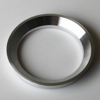 Centrovací kroužek 69,0 / 54,1 hliník, přesah kužele 4mm (Vymezovací kroužky do kol)