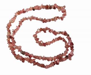 Jahodový křišťál (křemen) náhrdelník sekaný dlouhý (obvod cca 90cm)