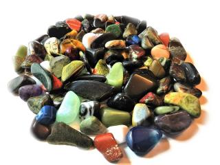 Sbírka minerálů směs 100 g (Vel. kamenů cca 0,3 -1,2 cm)