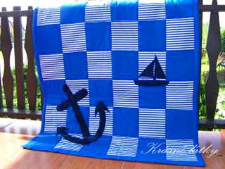 Modrá námořnická deka s kotvou a lodí