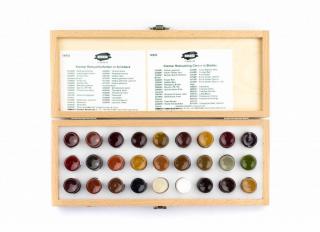 Set: Kremer Retušovací barvy v šelaku (Sada 27 pigmentů v šelaku,  27 x 3 ml skleničky, v dřevěném boxu)