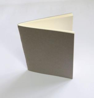 Skicák (náčrtník), DIN A6, 32 stran, 120 g/m2 (strojově vyrobený kvalitní papír)