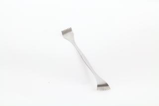 Štukatérská škrabka se zubatým ostřím, 19 cm (škrabka vyhnutá zubatá délka 190 mm)