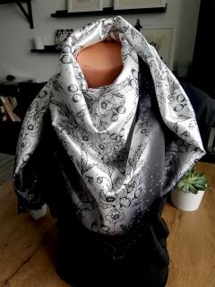 KSD-art saténový šátek černobílý Velikost: 53 x 53 cm