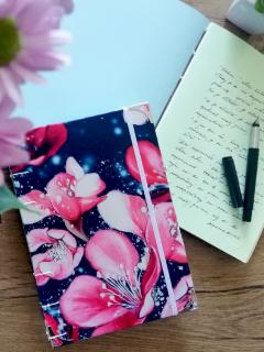 Ručně vázaný zápisník - Svěží sakura