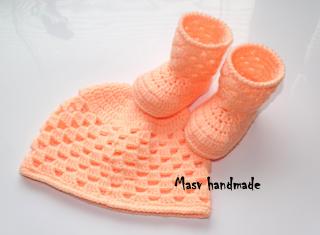 Háčkovaný komplet botičky s čepičkou  Masv handmade