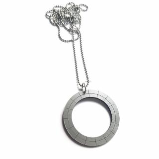 CIRCLE CUT 4 SILVER náhrdelník (metalický stříbrný náhrdelník)