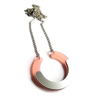 OPEN CIRCLE náhrdelník pink (pudrová / stříbrná)